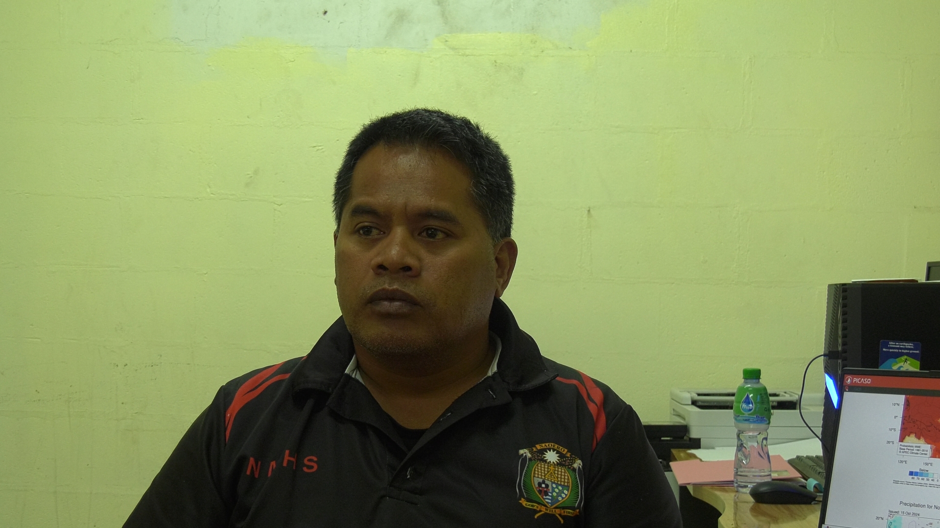 Picture of Nauru Met officer